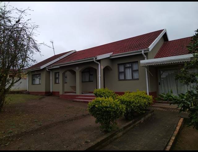 4 BEDROOM HOUSE FOR SALE IN ULUNDI C